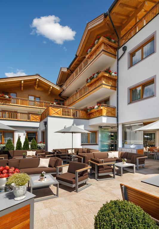 Hotel Am Reiterkogel Saalbach-Hinterglemm Exteriör bild