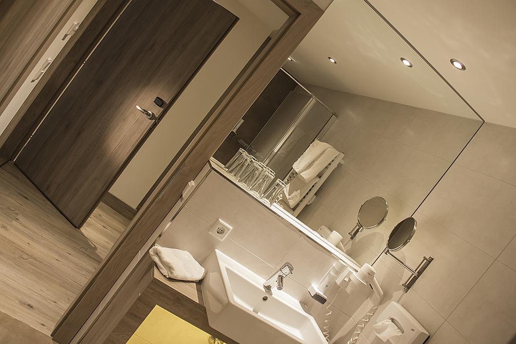 Hotel Am Reiterkogel Saalbach-Hinterglemm Rum bild