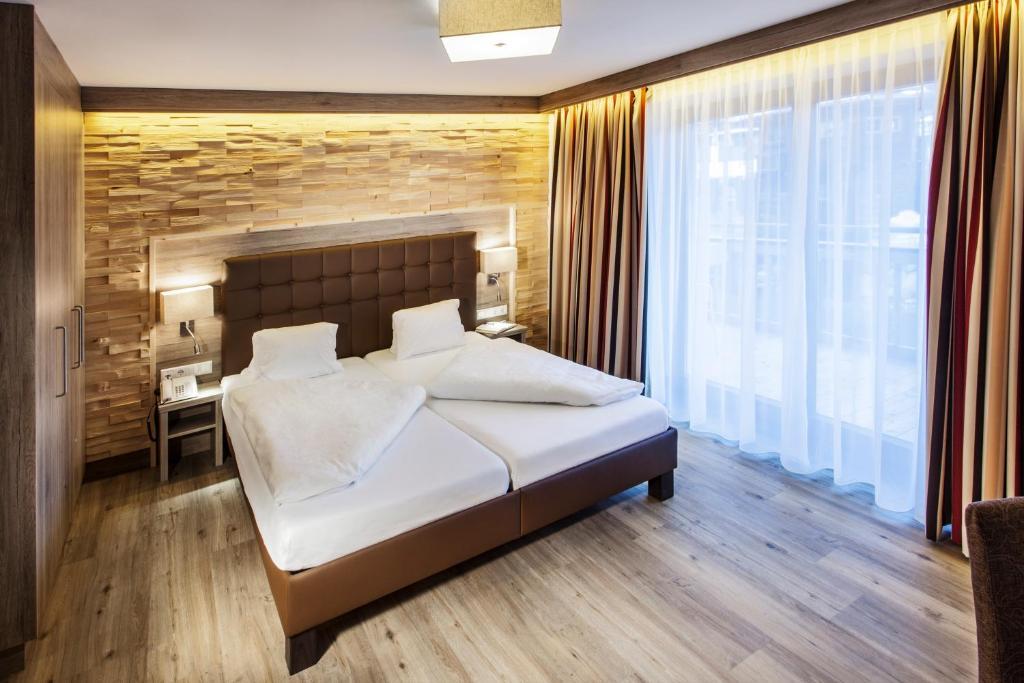 Hotel Am Reiterkogel Saalbach-Hinterglemm Rum bild